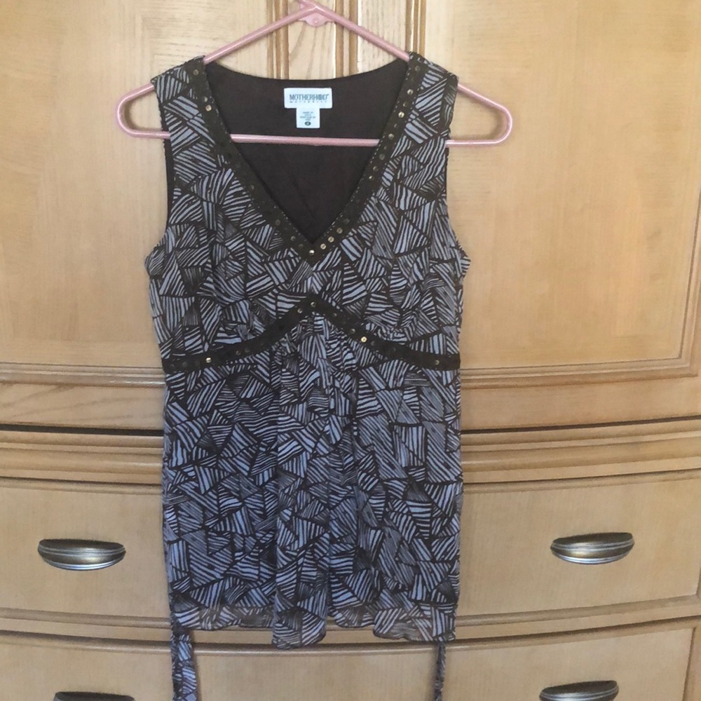 Maternity flowy top